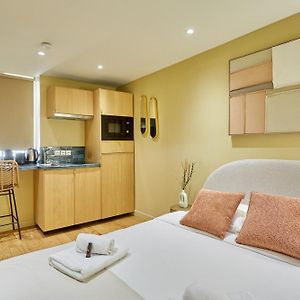 Studio met een King Size Bed